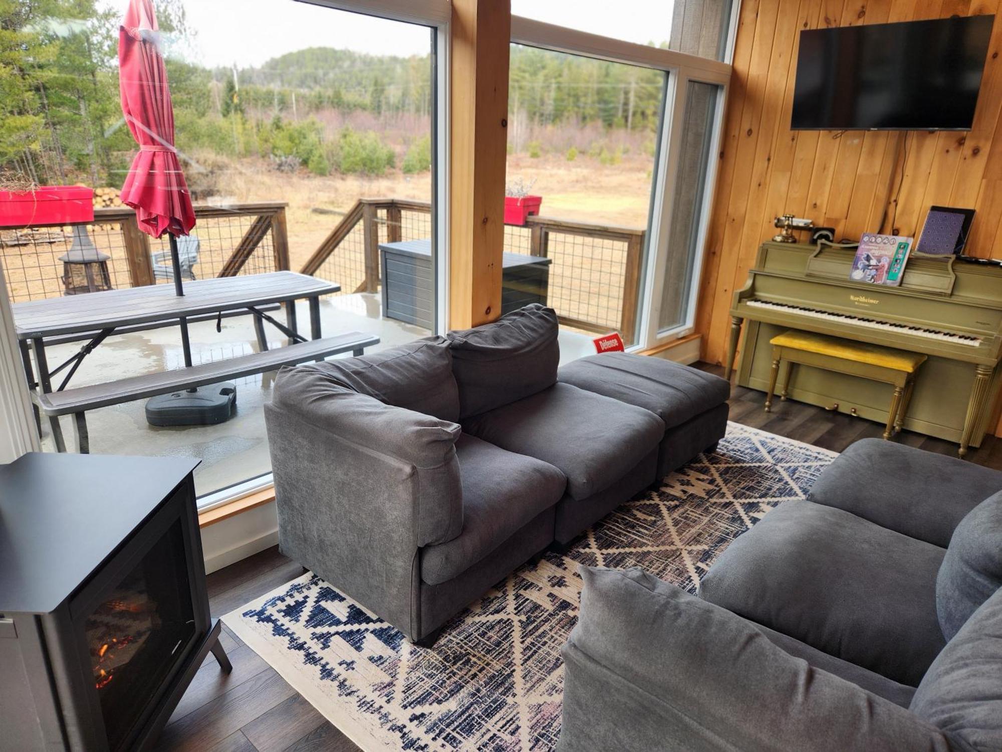 Les Chalets Double K # 2 Saint-Alexis-des-Monts Exterior foto
